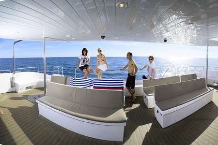 Privatisation maxi catamaran Grau du Roi
