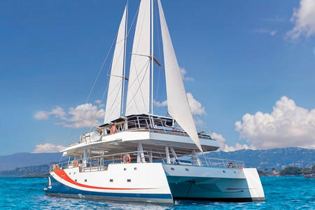 Maxi catamaran Marina Baie des Anges - 06