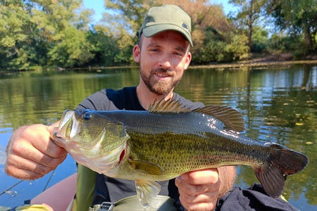 Pêcher black-bass dans le var