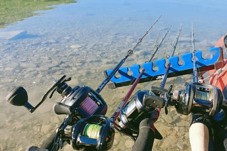 Pêcher poissons en float-tube