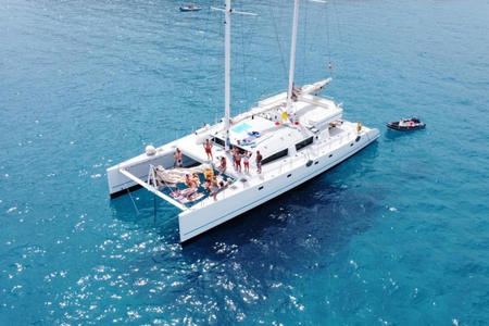 Maxi catamaran