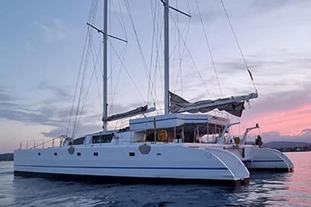 Location catamaran avec skipper