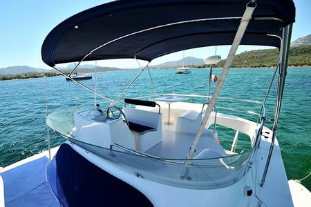 Bateau catamaran Sain-Raphael