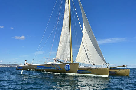 Trimaran de course La Trinité sur Mer