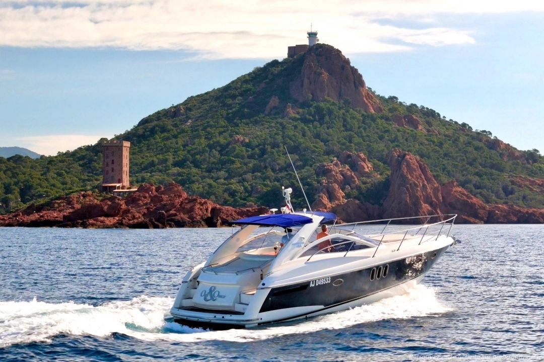 Yacht Absolute 41 Espace Yachting à Saint Raphaël